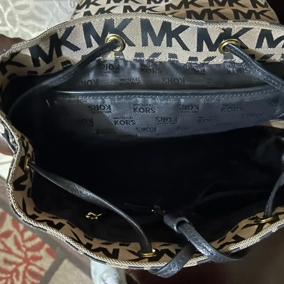 Backpack - Picture 1 of 4